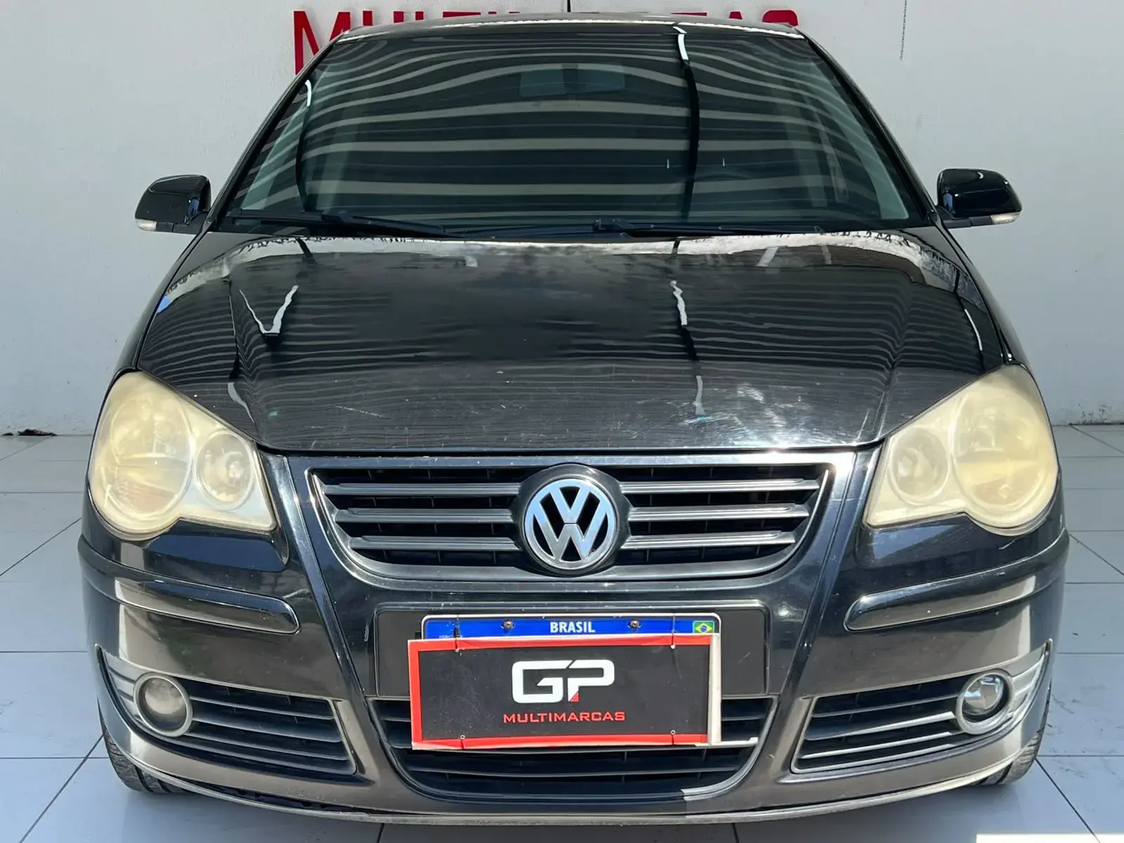 VW - VolksWagen Polo Sedan 1.6